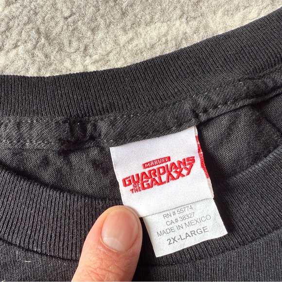 Marvel Guardians of the Galaxy Starlord shirt - Picture 3 of 3